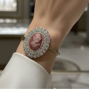 Gold Tone Cameo Bracelet | Vintage Inspired Wearable Art Jewelry | Classic State